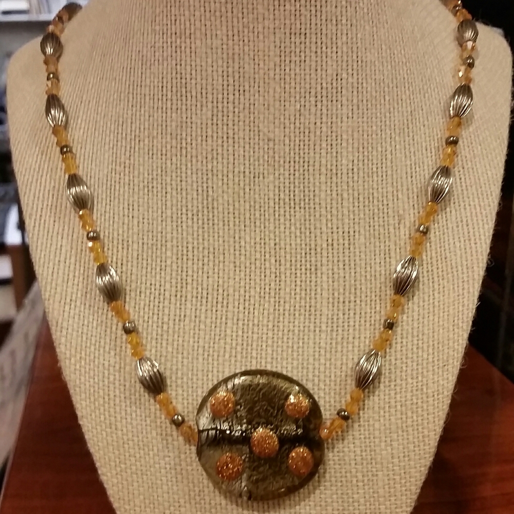 The Necklacemakers Rubys line necklace